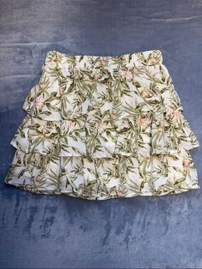 Lumiere Ruffled Mini Skirt in Green and Cream Tropical Print